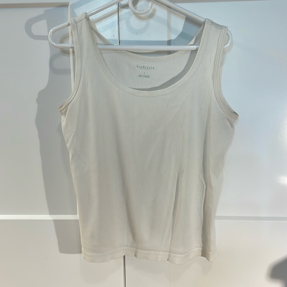 Van Heusen Tank Top. L.